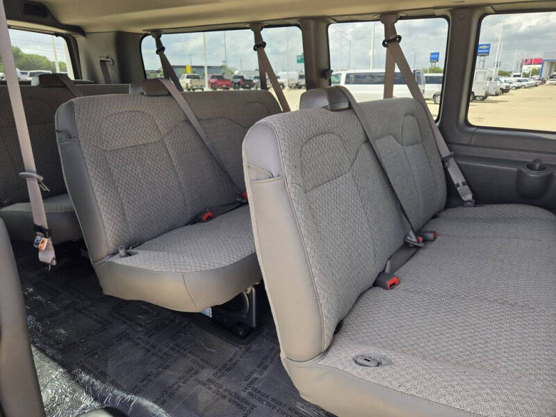 2026 Chevrolet Express LS 3500