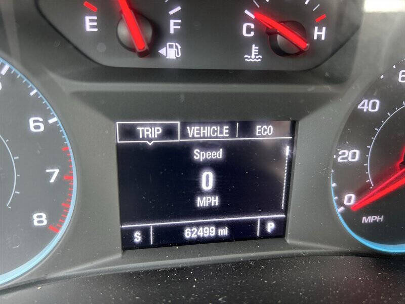 White 2019 Chevrolet Traverse LS 4x4 LS 4dr SUV w/1LS 14