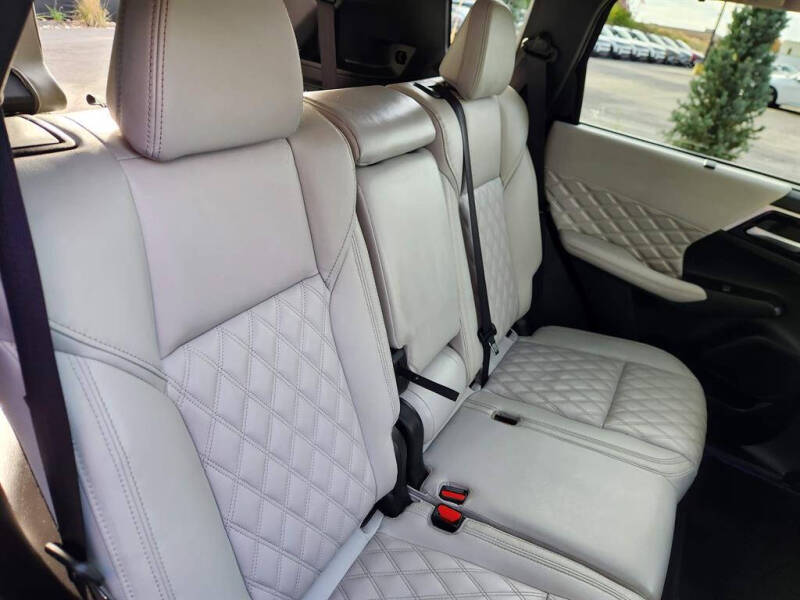 2024 Mitsubishi Outlander PHEV SEL