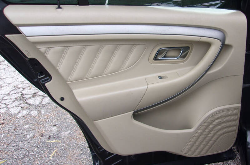 2014 Ford Taurus SEL