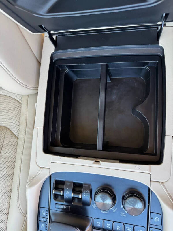 2020 Lexus LX 570 Two-Row