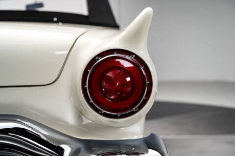 1957 Ford Thunderbird