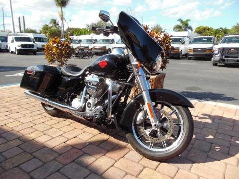 2022 Harley-Davidson Electra Glide for sale at Town Cars Auto Sales in West Palm Beach FL