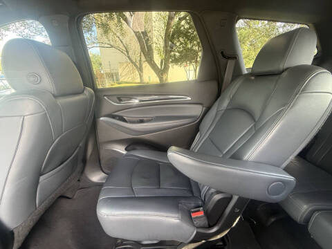 2022 Buick Enclave Essence