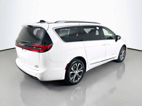 2026 Chrysler Pacifica Pinnacle