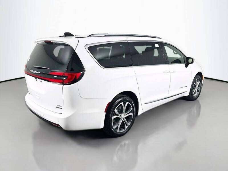 2026 Chrysler Pacifica Pinnacle
