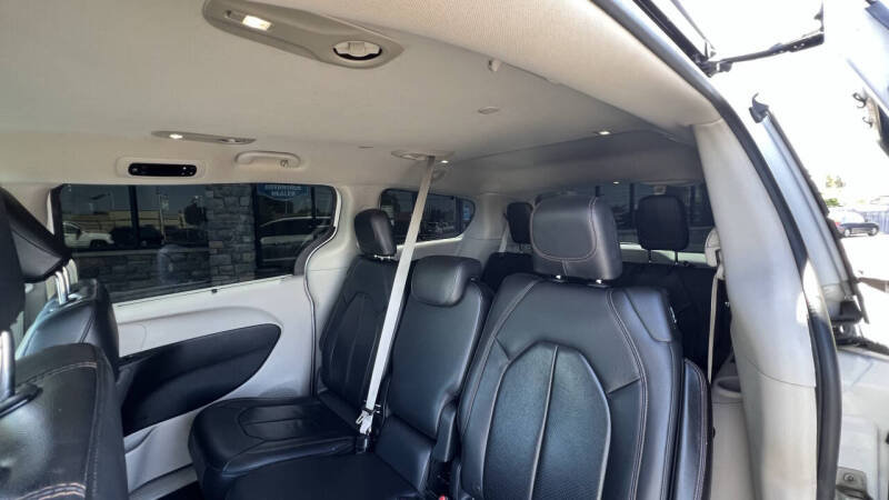 2018 Chrysler Pacifica Touring L