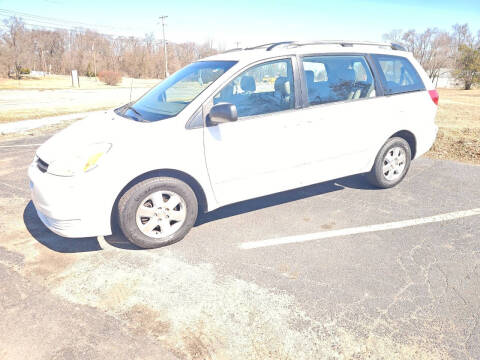 2005 Toyota Sienna for sale at WOLVERINE AUTO LIQUIDATORS L.L.C. in Ypsilanti MI