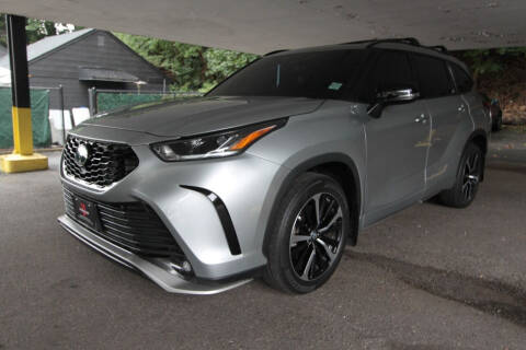 2022 Toyota Highlander for sale at AA Discount Auto Sales in Bergenfield NJ