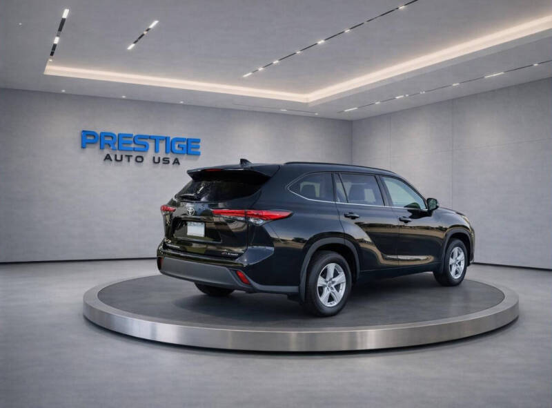 2020 Toyota Highlander LE