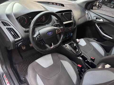 2017 Ford Focus ST