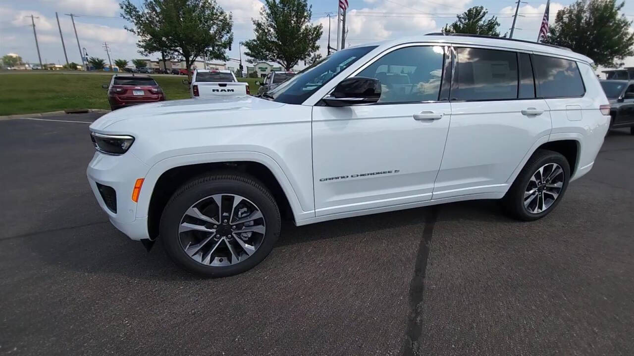 2024 Jeep Grand Cherokee L for sale at Victoria Auto Sales in Victoria, MN