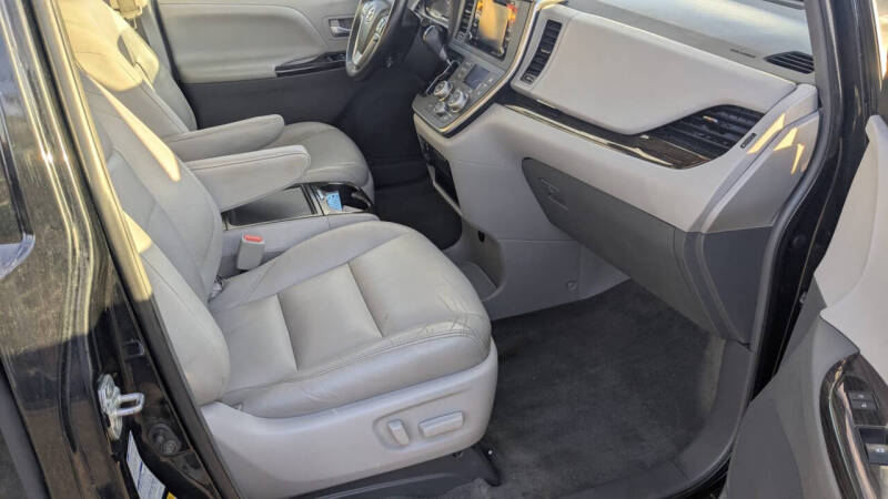 2018 Toyota Sienna XLE 7-Passenger