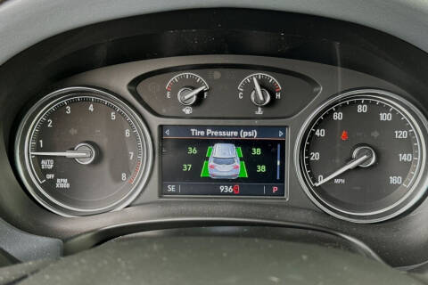 2024 Buick Enclave Essence