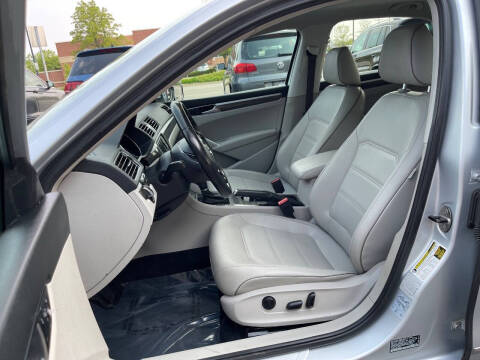 2016 Volkswagen Passat 1.8T SE