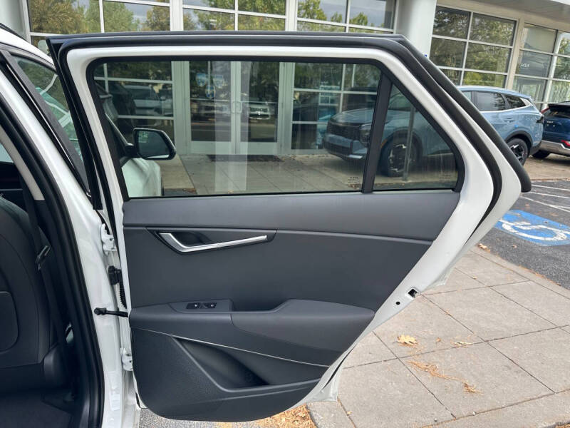 2025 Kia Niro EV Wind