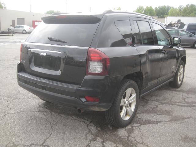 2016 Jeep Compass Sport photo 5