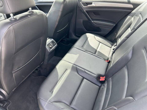 2016 Volkswagen Golf