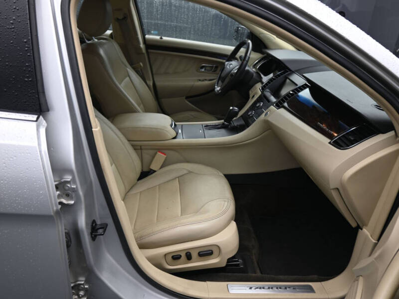 2014 Ford Taurus Limited