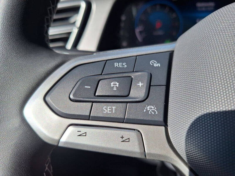 2026 Volkswagen Atlas Cross Sport SE