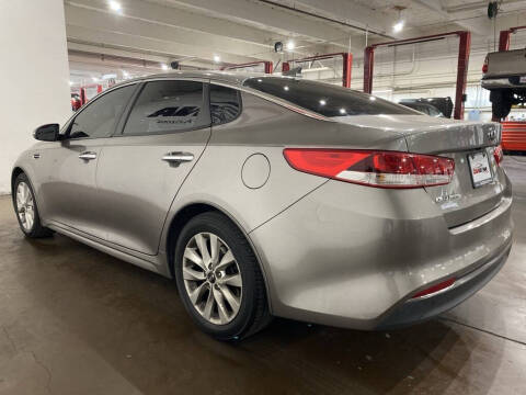 2018 Kia Optima LX