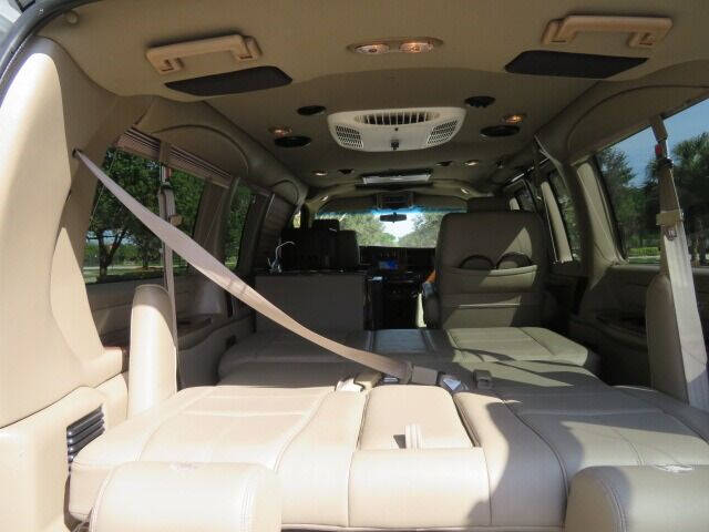 2017 GMC Savana 2500