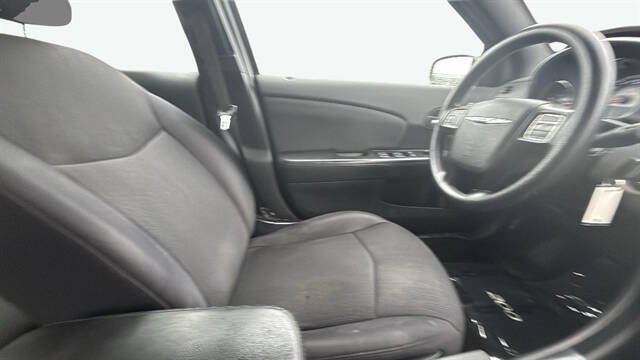 2012 Chrysler 200 LX