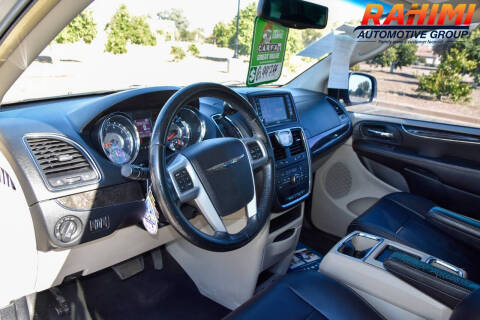 2014 Chrysler Town and Country Touring