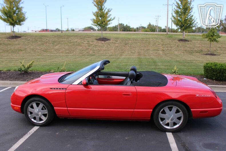 2002 Ford Thunderbird Deluxe