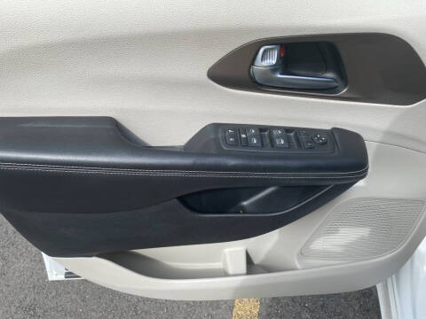 2021 Chrysler Voyager LXi