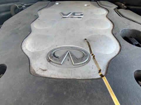 2005 Infiniti FX35