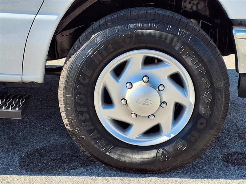 2010 Ford E-Series E-250