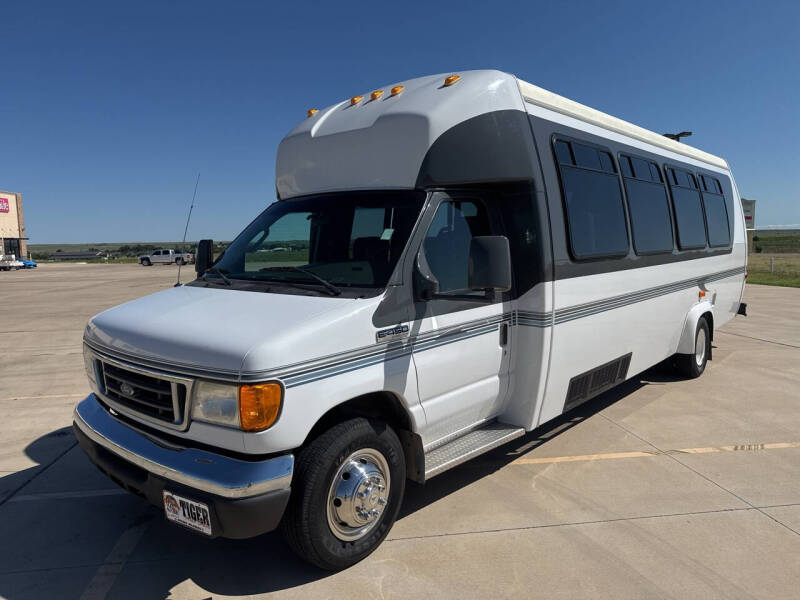 2006 Ford Econoline's photo