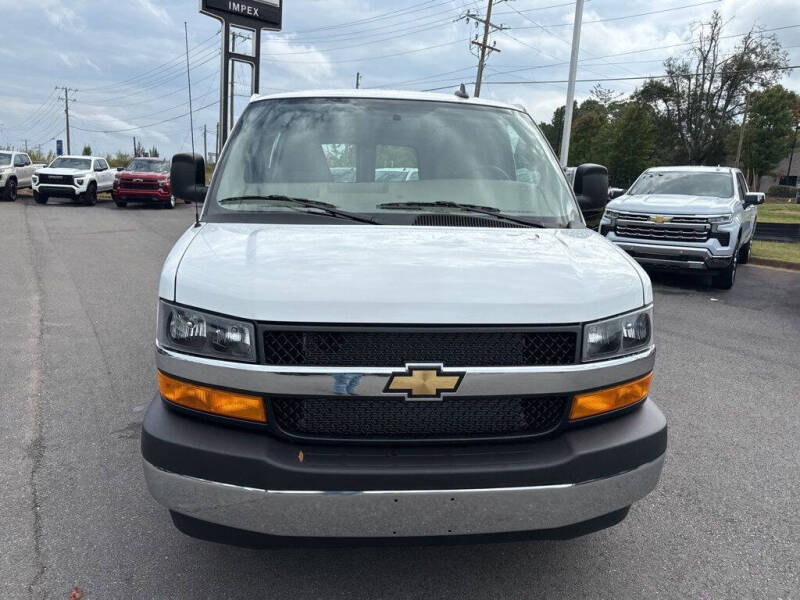 2025 Chevrolet Express 2500