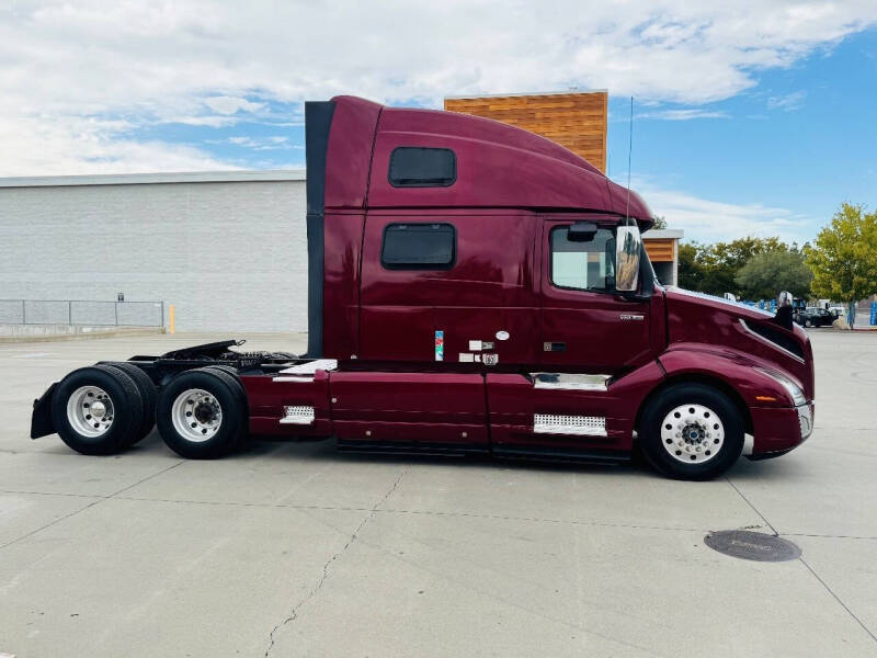 2020 Volvo VNL