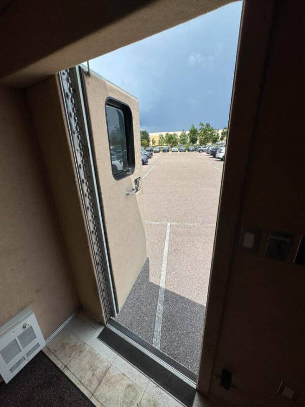 2010 Freightliner M2 106