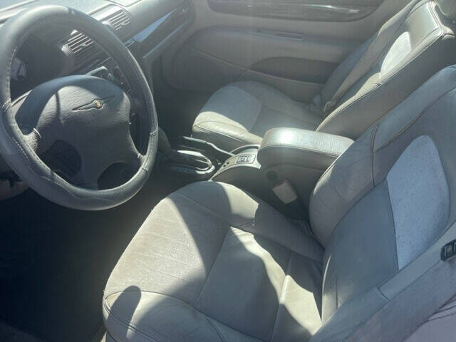 2004 Chrysler Sebring  - $4,599