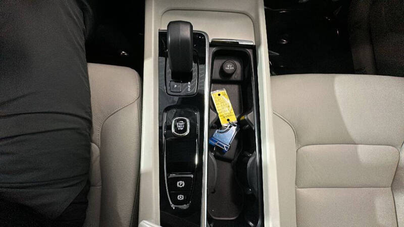 2023 Volvo XC60 B5 Core