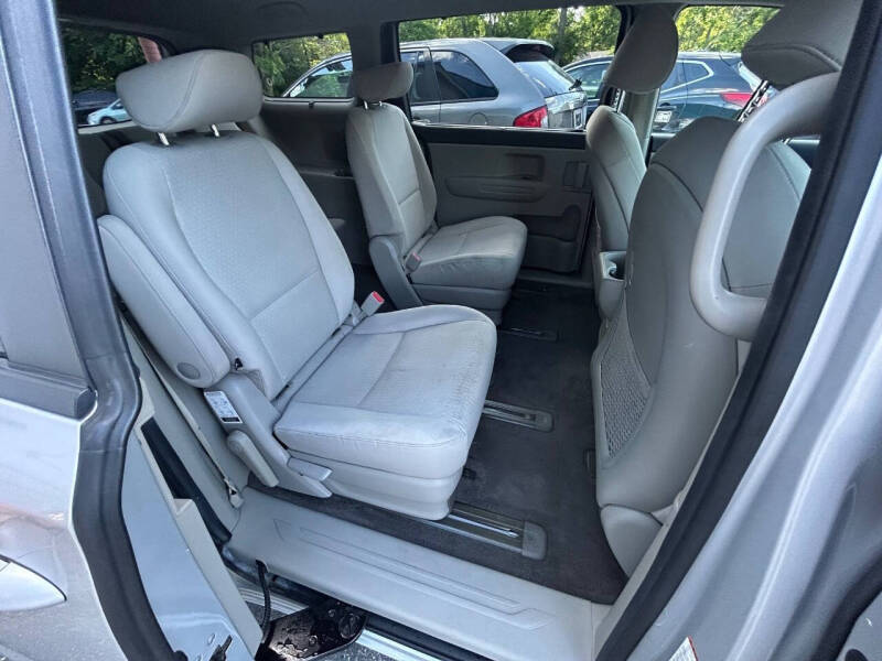 2016 Kia Sedona LX