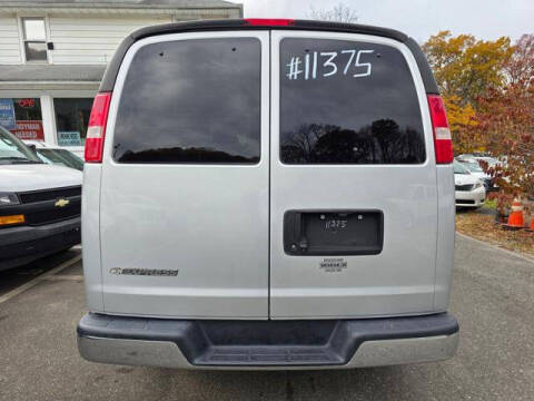 2017 Chevrolet Express LT 2500