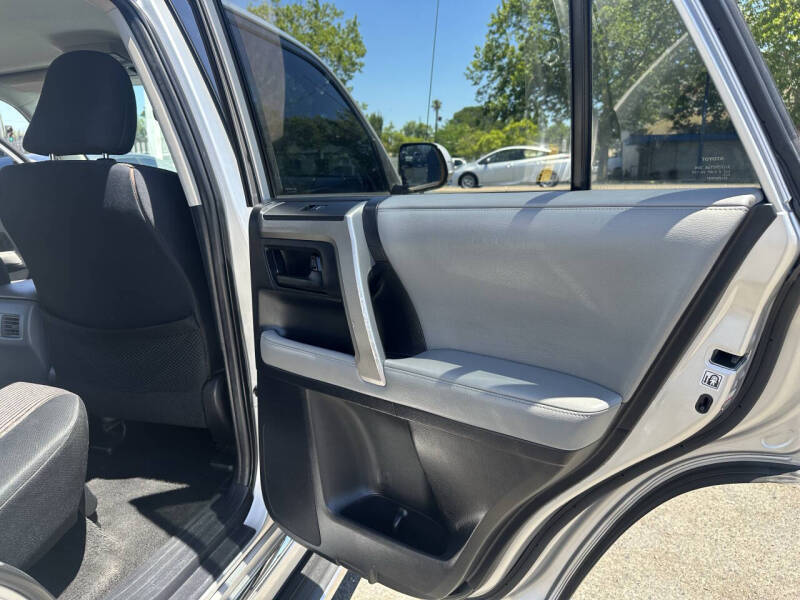 2013 Toyota 4Runner SR5
