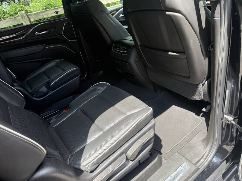 2022 Cadillac Escalade ESV Premium Luxury