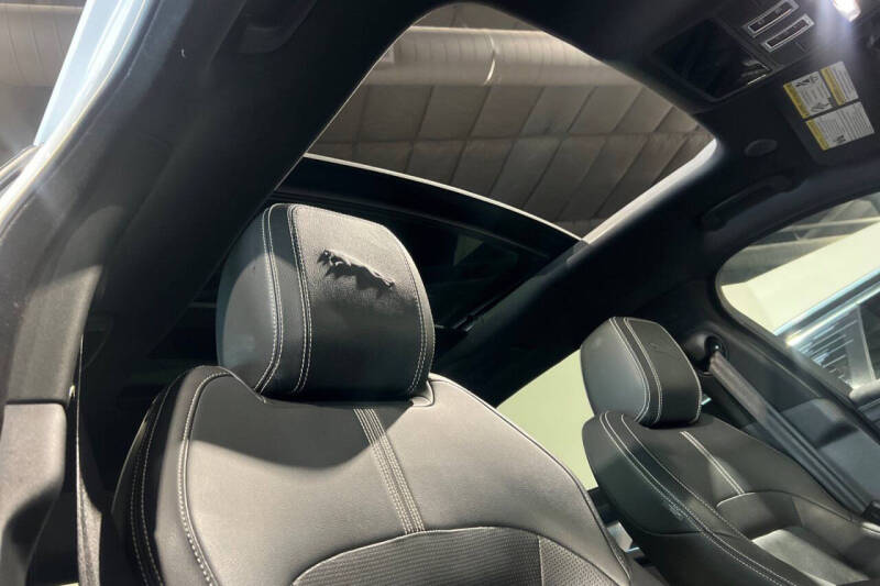 2025 Jaguar F-PACE P250 R-Dynamic S