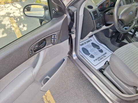 2006 Ford Focus ZX4 SES