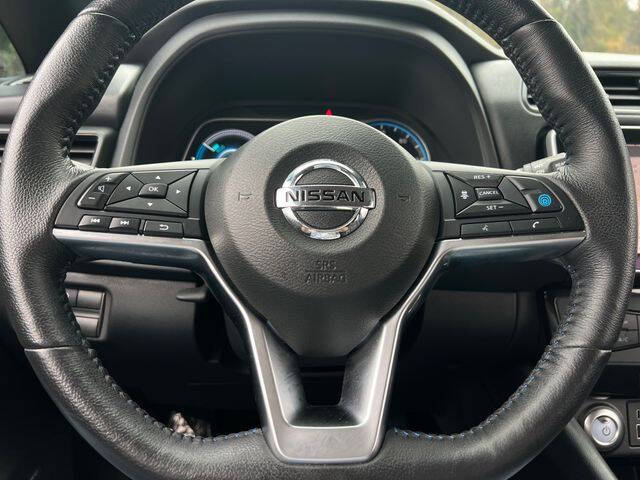 2022 Nissan LEAF SL PLUS