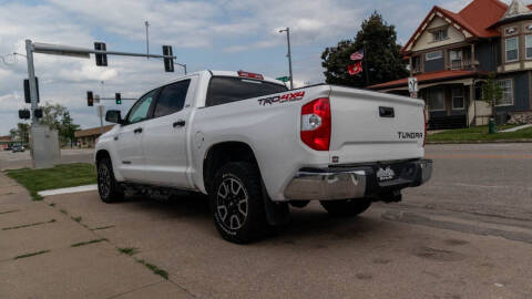 2017 Toyota Tundra SR5