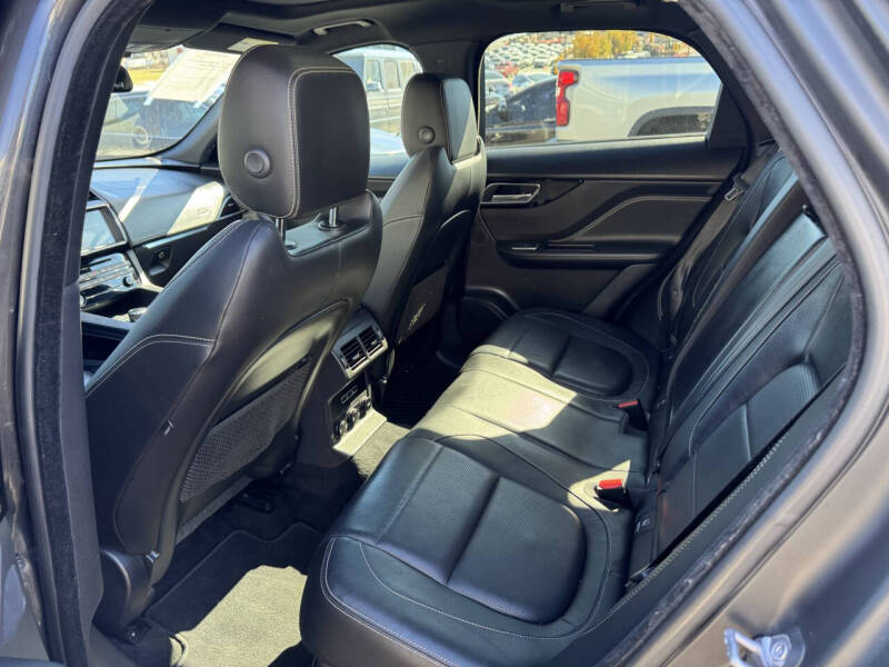 2018 Jaguar F-PACE S