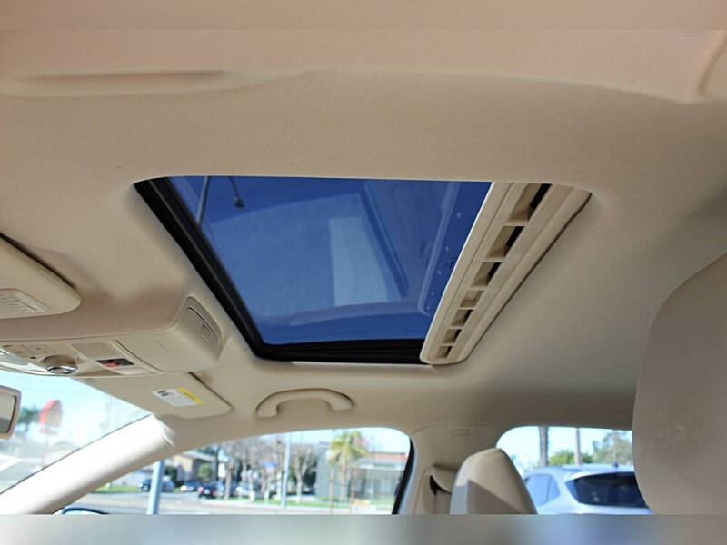 2015 Volkswagen Passat 1.8T SEL Premium