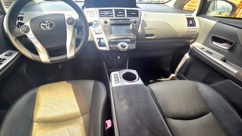 2012 Toyota Prius v Five