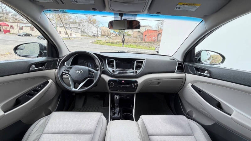 2017 Hyundai Tucson SE